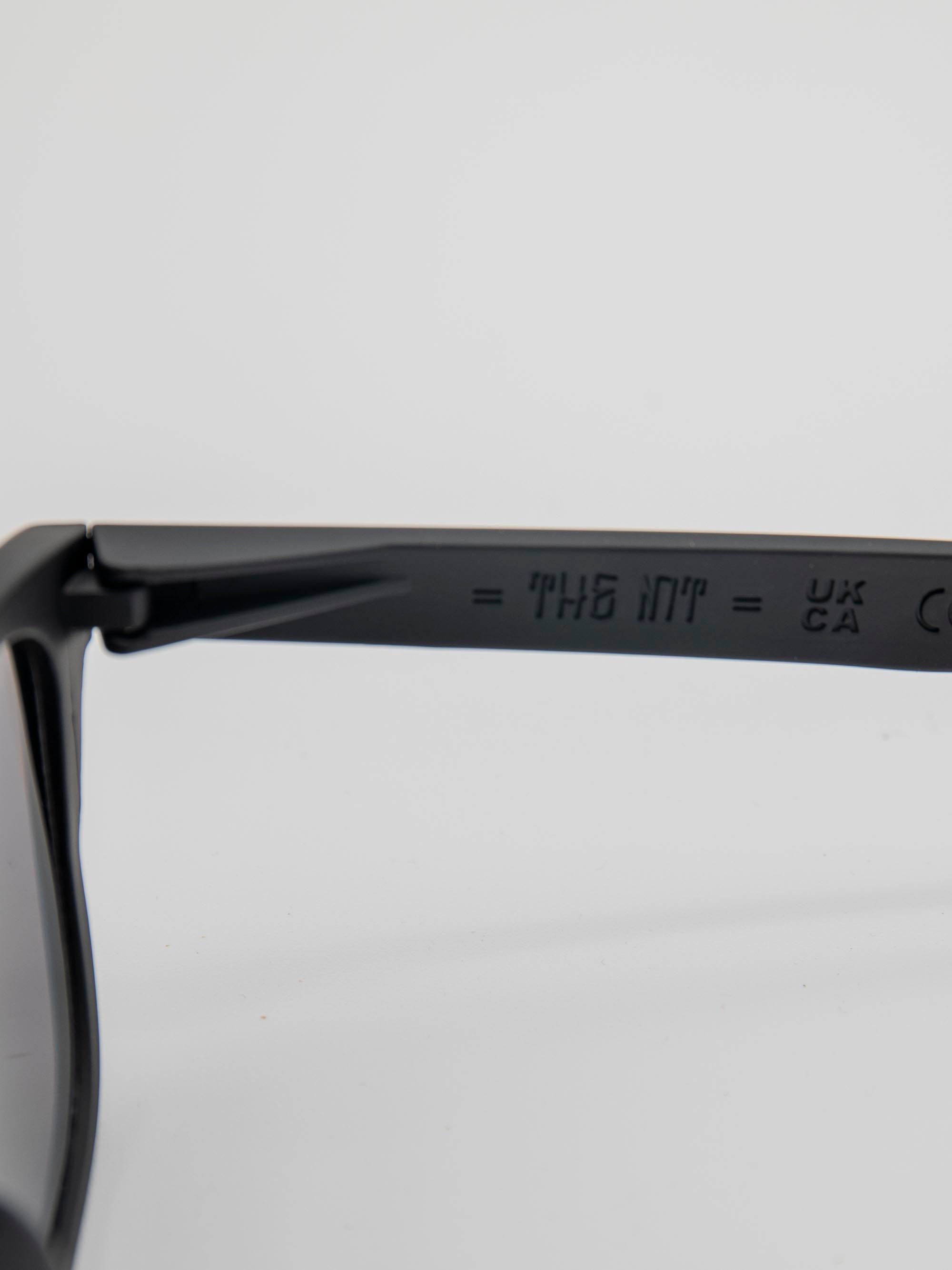 ORDA The MT – Black Velo Grip Frame with Mirrored Gold Chromo Vue™ Lens Sunglasses
