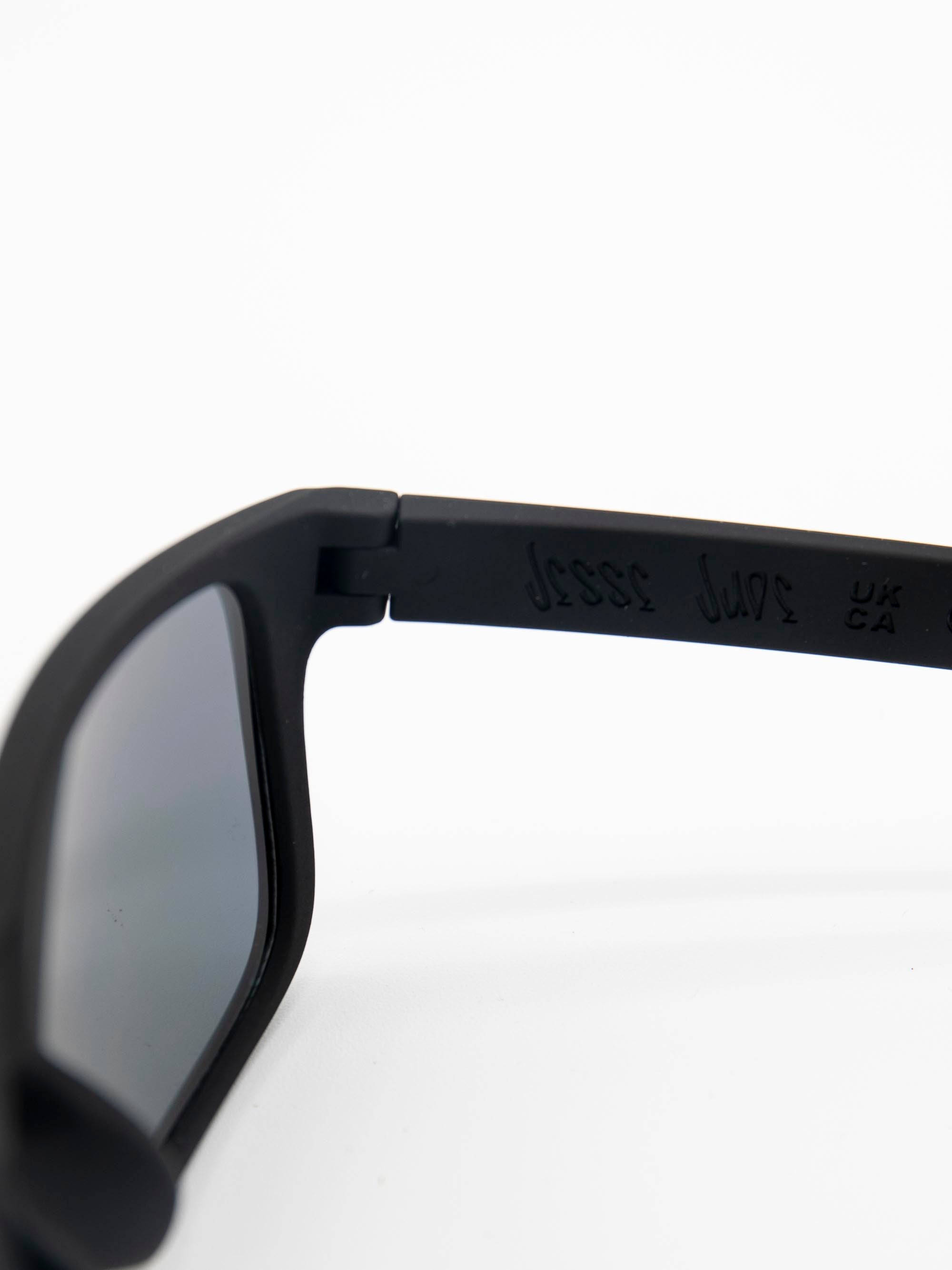 ORDA Jesse Jude – Black Velo Grip Frame with Mirrored Red/Gold Chromo Vue™ Lens Sunglasses
