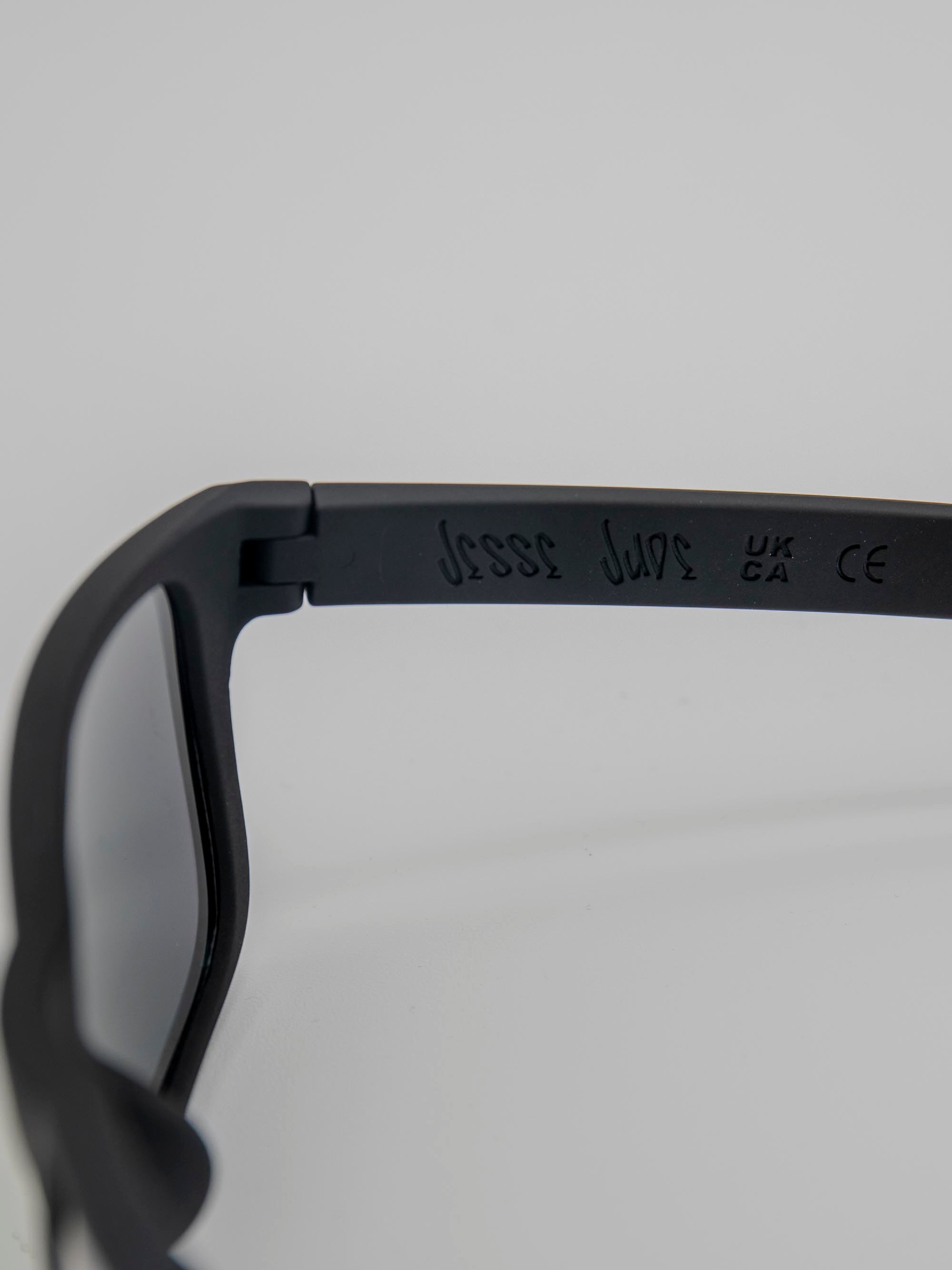 ORDA Jesse Jude – Black Velo Grip Frame with Mirrored Purple Chromo Vue™ Lens Sunglasses